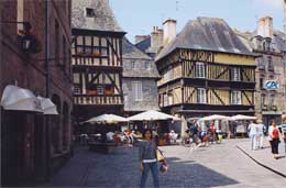 Dinan: Place des Merciers